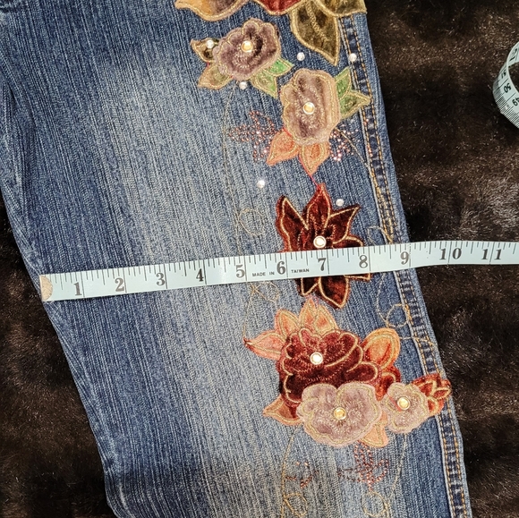 JOU JOU | Retro Fade Wash Embellished Jeans - Junior 7/8 - Picture 10 of 14
